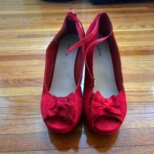 Women's wedges size 11